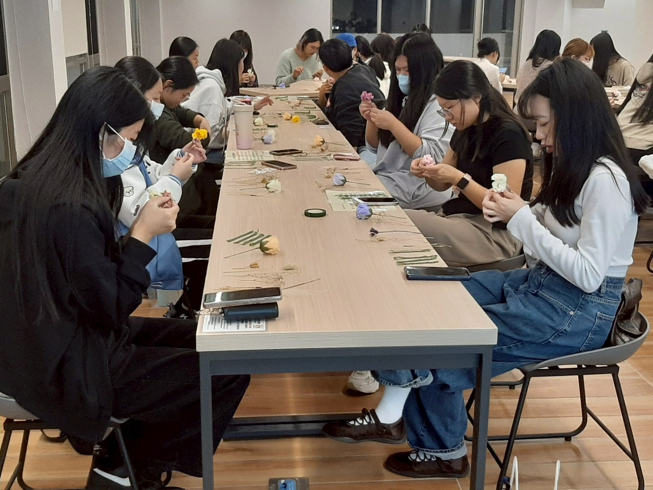 多元住宿書院-感恩節手綁花束